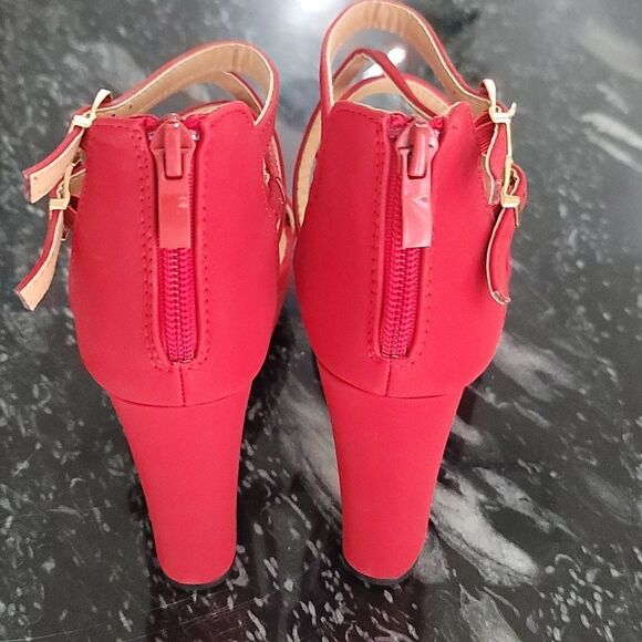 BRAND NEW TOP MODA  LOVELY-1  CRISS-CROSS ANKLE STRAP BLOCK HEELS - Picture 16 of 16